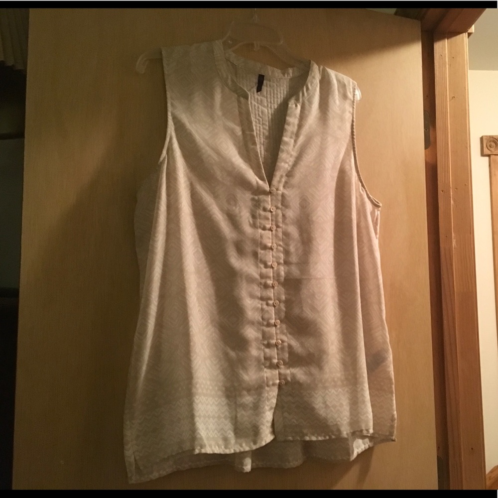 NYDJ Sleeveless Blouse Large worn and washed once